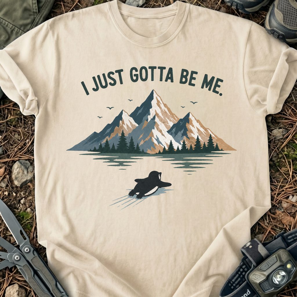 Pinguins & Mountains T-Shirt